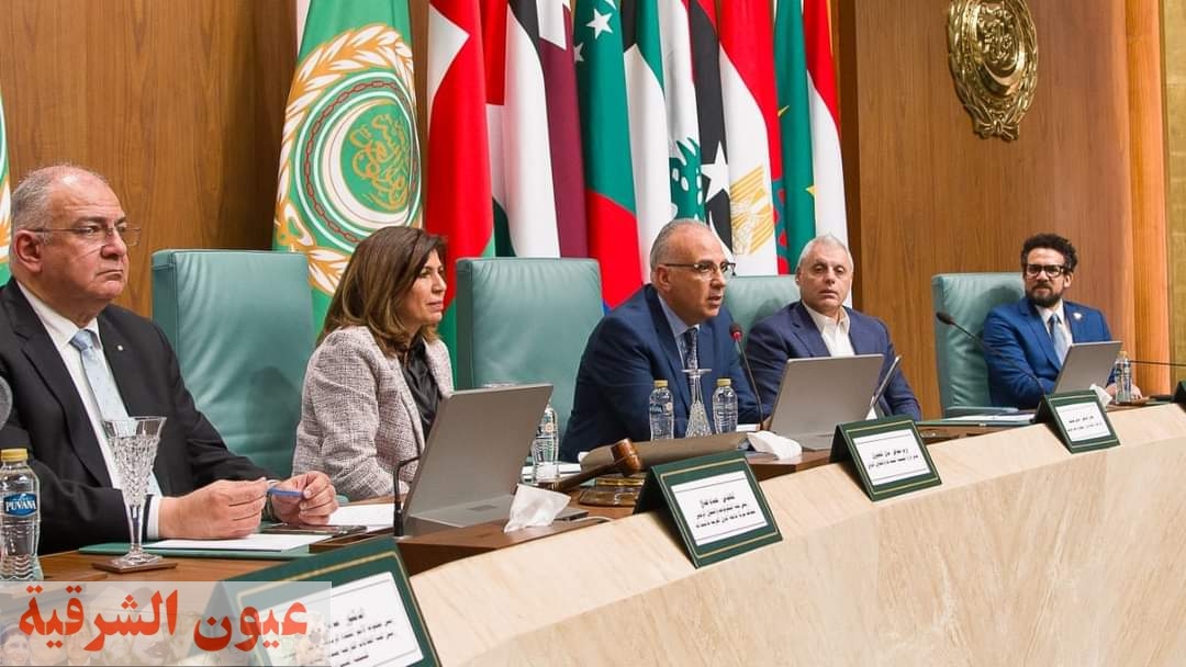 وزير المائية يشارك في الاحتفال بـ