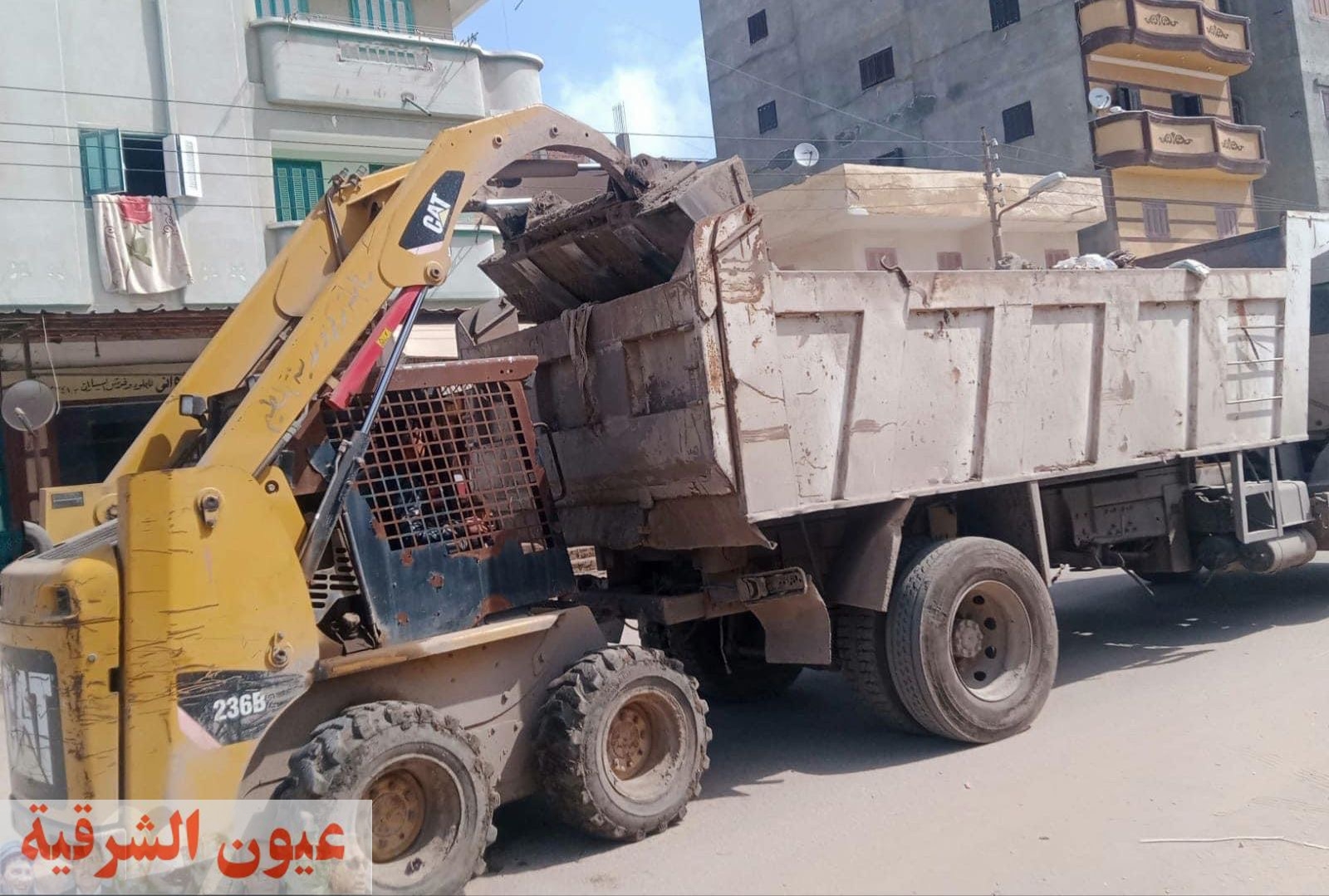 محافظ كفرالشيخ يتابع حملات النظافة ورفع الإشغالات