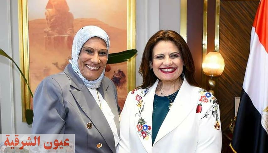وزيرة الهجرة تلتقي إحدى رموز الجالية المصرية في إيطاليا