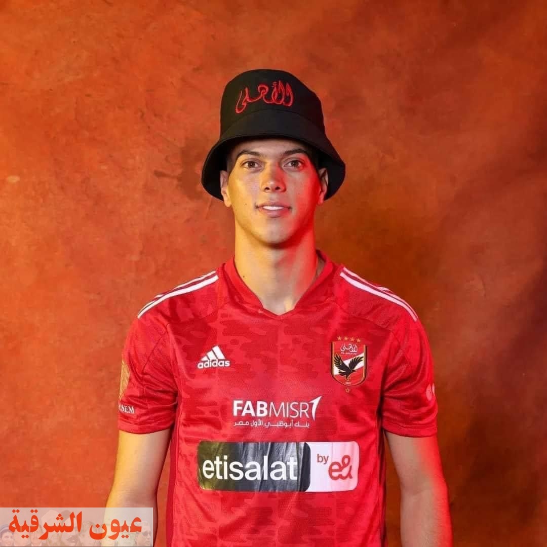 إمام عاشور يعبر عن سعادته ويحتفل بمرور عام على انضمامه للأهلي