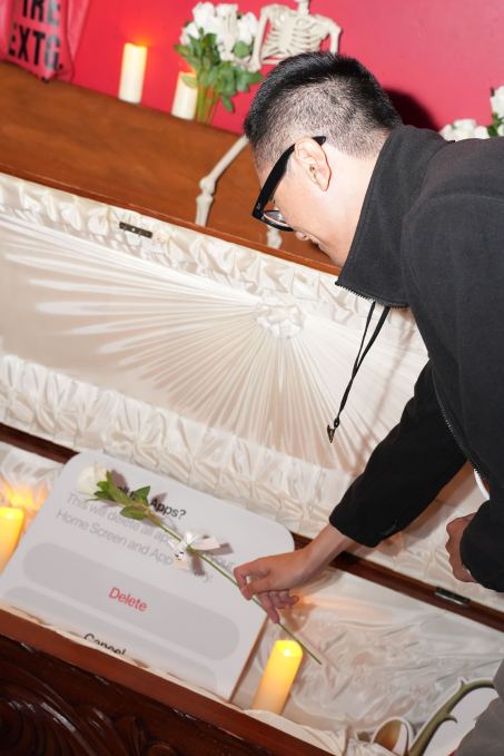 Photon held a funeral for mobile apps. Now it has $4.5M to help replace them with agents