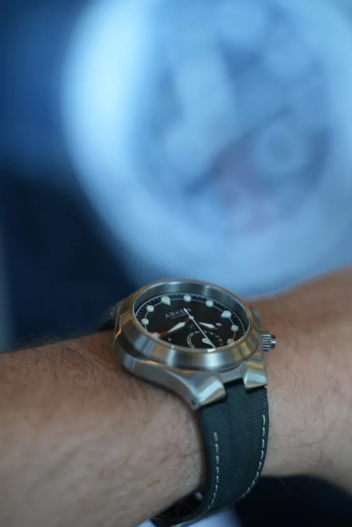 AJB01625