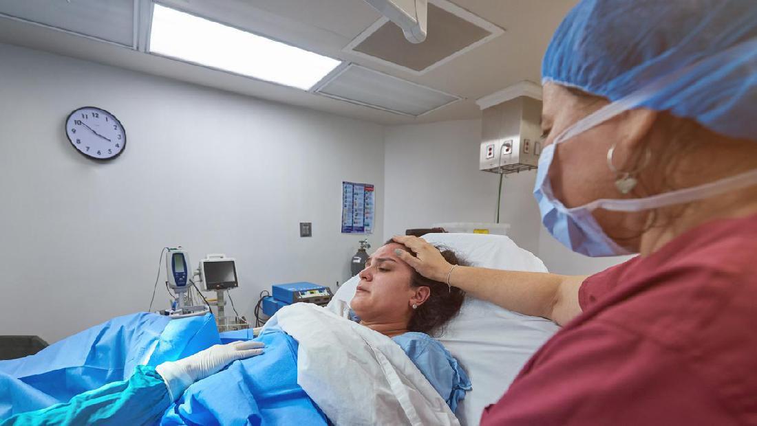 Jika ingin berkonsultasi langsung pada dokter atau ingin meminta tips agar bisa melahirkan normal setelah caesar, sahabat hermina dapat . 6 Tips Cepat Pulih Setelah Melahirkan Normal