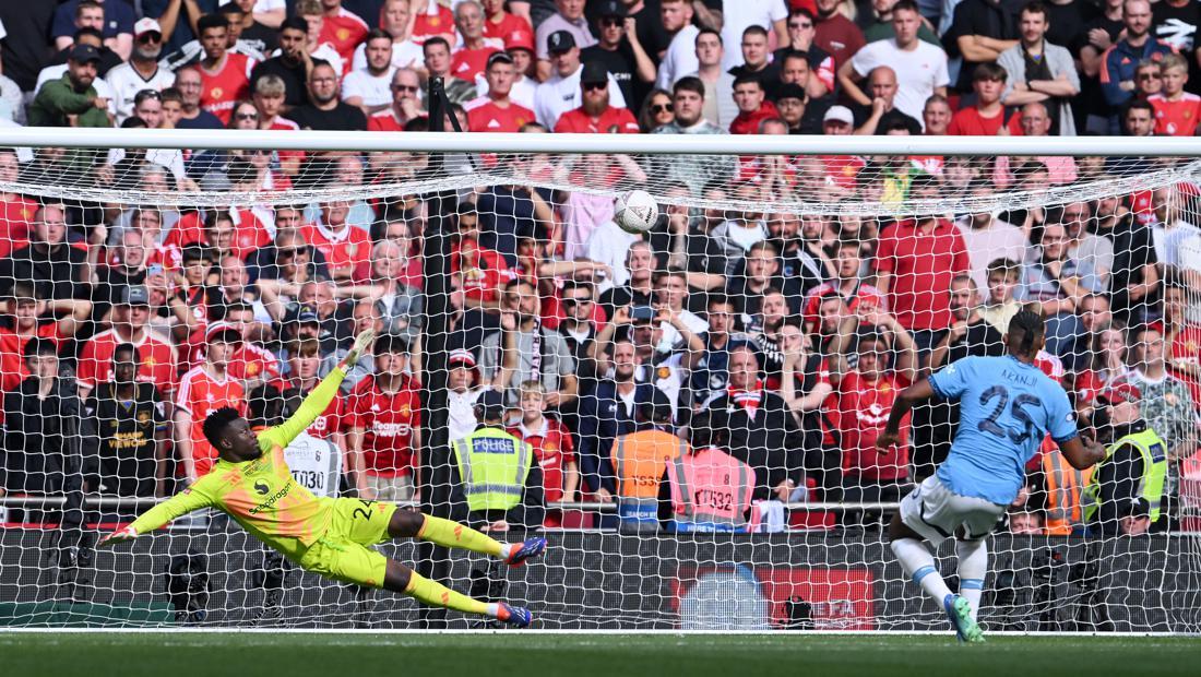 Akanji Jadi Pahlawan Man City, Hapus Bayang-Bayang Kegagalan Penalti