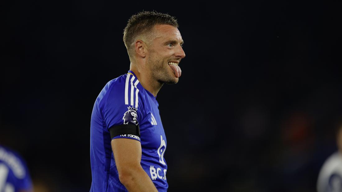 Vardy Ledek Fans Tottenham, Bawa-bawa Gelar Premier League