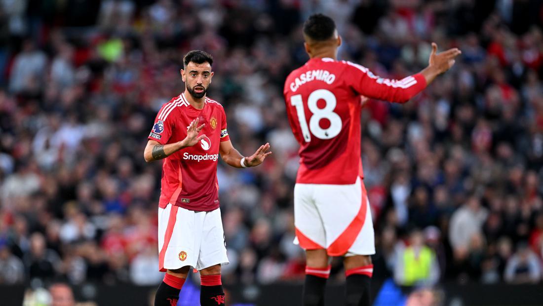 MU Benerin Atap Stadion? Benerin Pertahanan Dulu deh