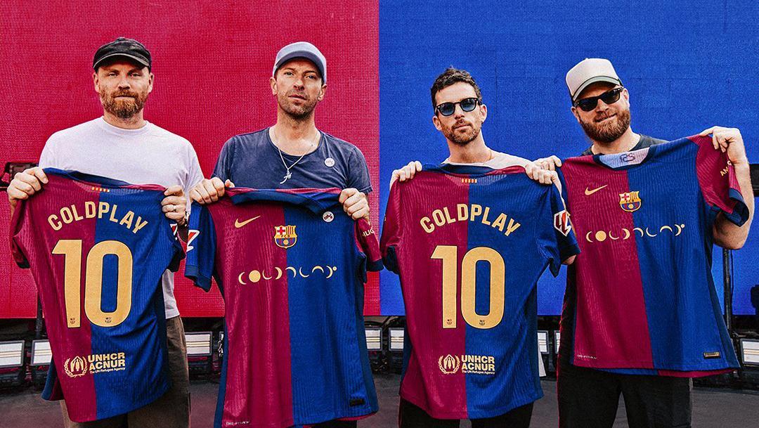 Viva La Vida! Barcelona Pakai Jersey Berlogo Coldplay di El Clasico