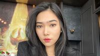 Menjaga kesepian dan di kakiku Lirik Lagu IL SOGNO - Isyana Sarasvati