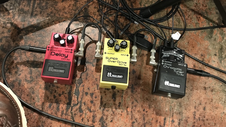アコギでのライブで Boss 技waza Craft のエフェクターをおすすめする理由 吉田あきら