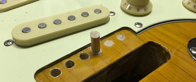 ミニギター Compact guitar CST-60s ☆ノイズ対策とレリック加工