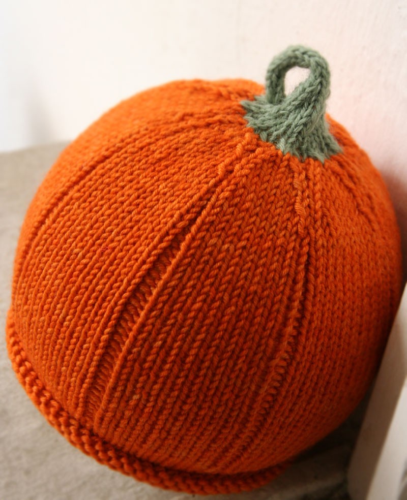 Knitted pumpkin hat pattern