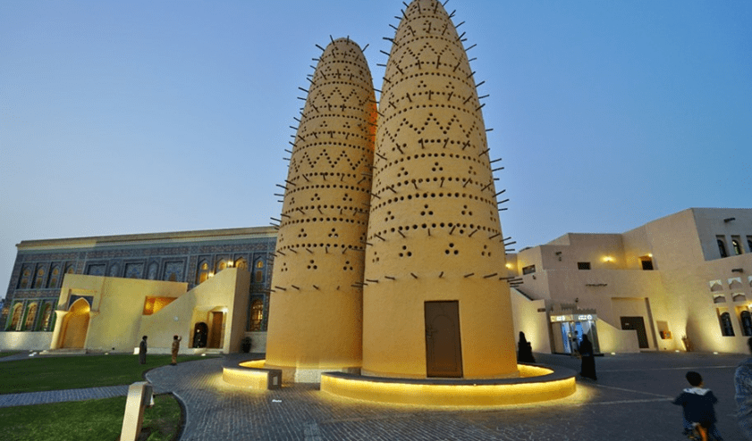 80 فنانا وفنانة بكتارا يتبارون في رسم عادات شعوب آسيا وتقاليدها