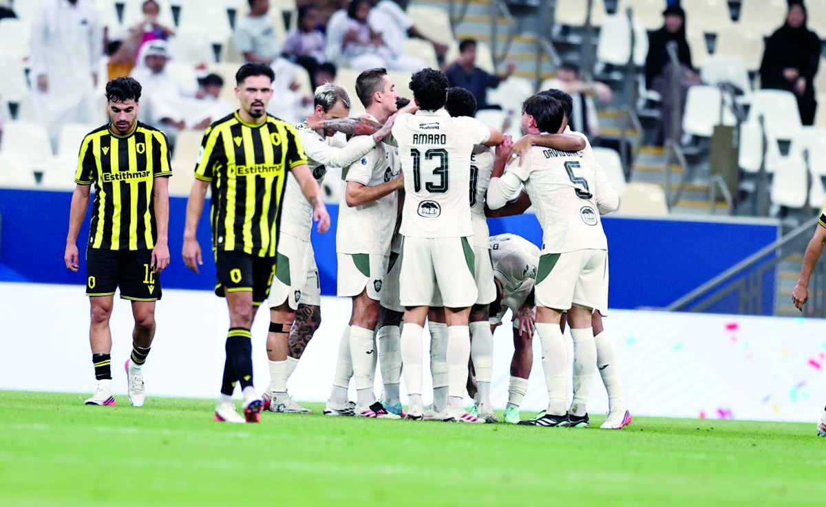 ‫ بعد رحيل لوبيز.. هل ينجح قطر في إنقاذ موسمه؟ .. الملك ينهار .. والخسائر تدق ناقوس الخطر