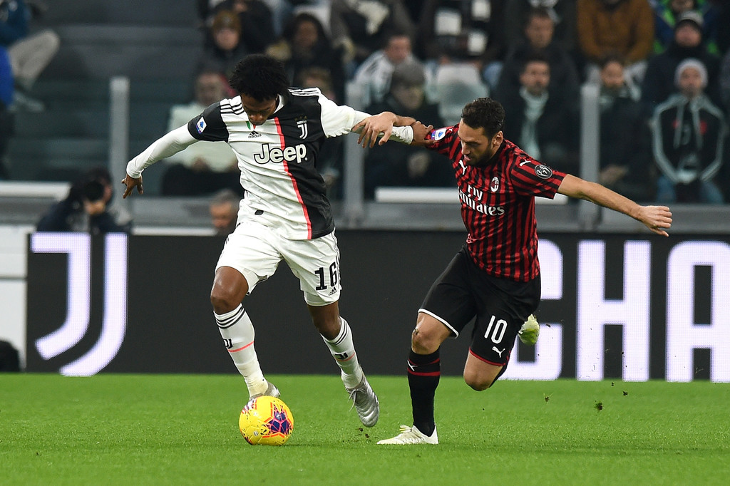 “Calhanoglu tradhëtari”, tifozët kërkojnë mos luajë ndaj Atalantës pasi e pret Juve