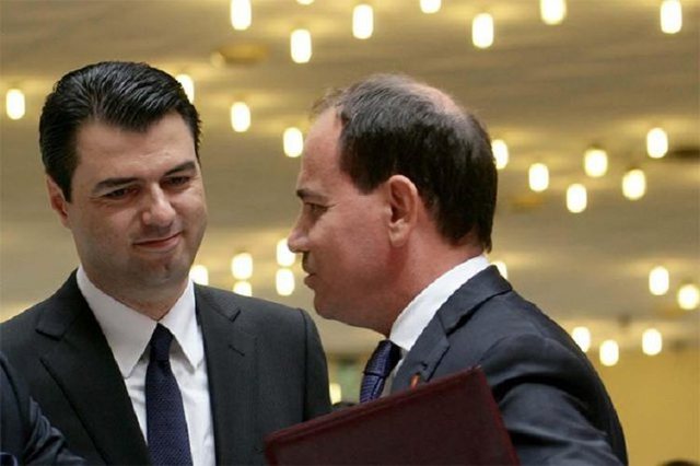 “Rama e godet me shpullë, Basha i kthen faqen tjetër”, Nishani: Kuvendi teatër absurd