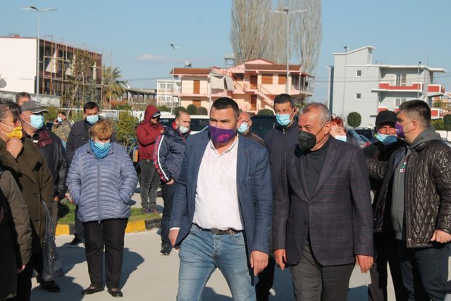 Plas në PS i Fierit, Elezaj i përgjigjet akuzave të Koçit: Ti je mësuar të tradhëtosh partinë, ke interesa personale