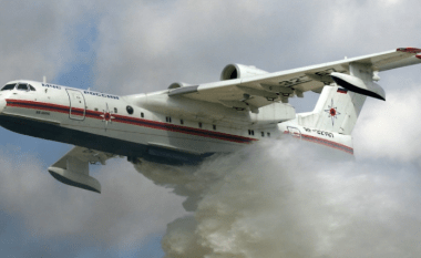 Rrëzohet “bisha” ruse që shuante zjarret në Turqi, shënohen 8 viktima (VIDEO)