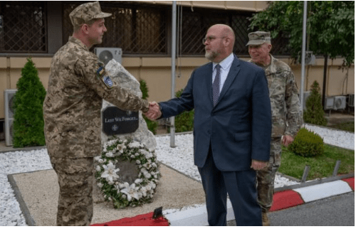 Trupat ukrainase të NATO-s largohen nga Kosova, kthehen në vendlindje për të luftuar ndaj armikut rus