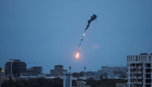 Kishte humbur kontrollin, Ukraina rrëzon dronin e saj në Kiev