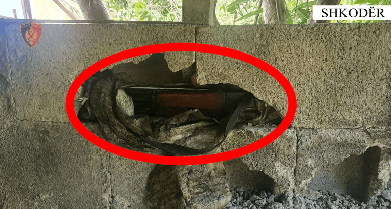 Dyshohet se është përdorur për vrasje, sekuestrohet kallashnikovi në Shkodër