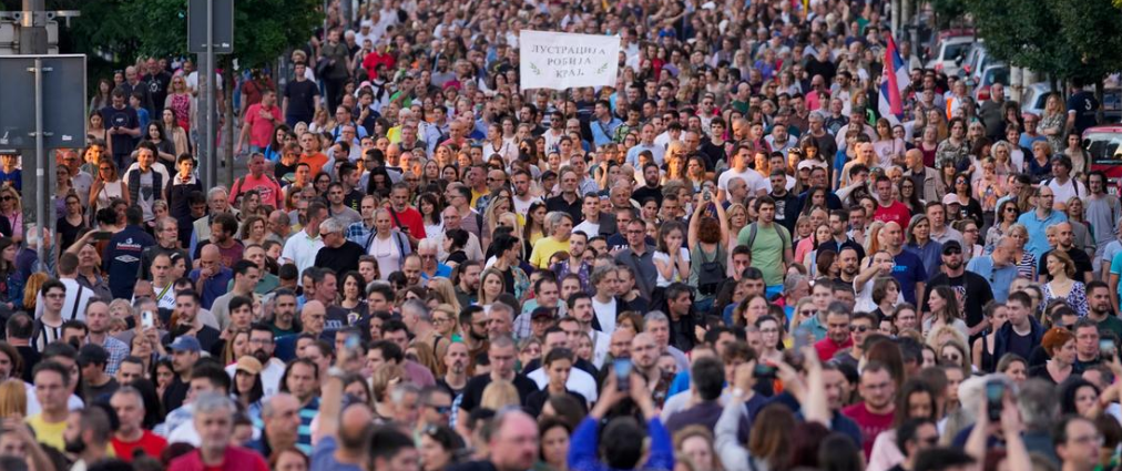 Sërish protesta masive kundër qeverisë në Serbi