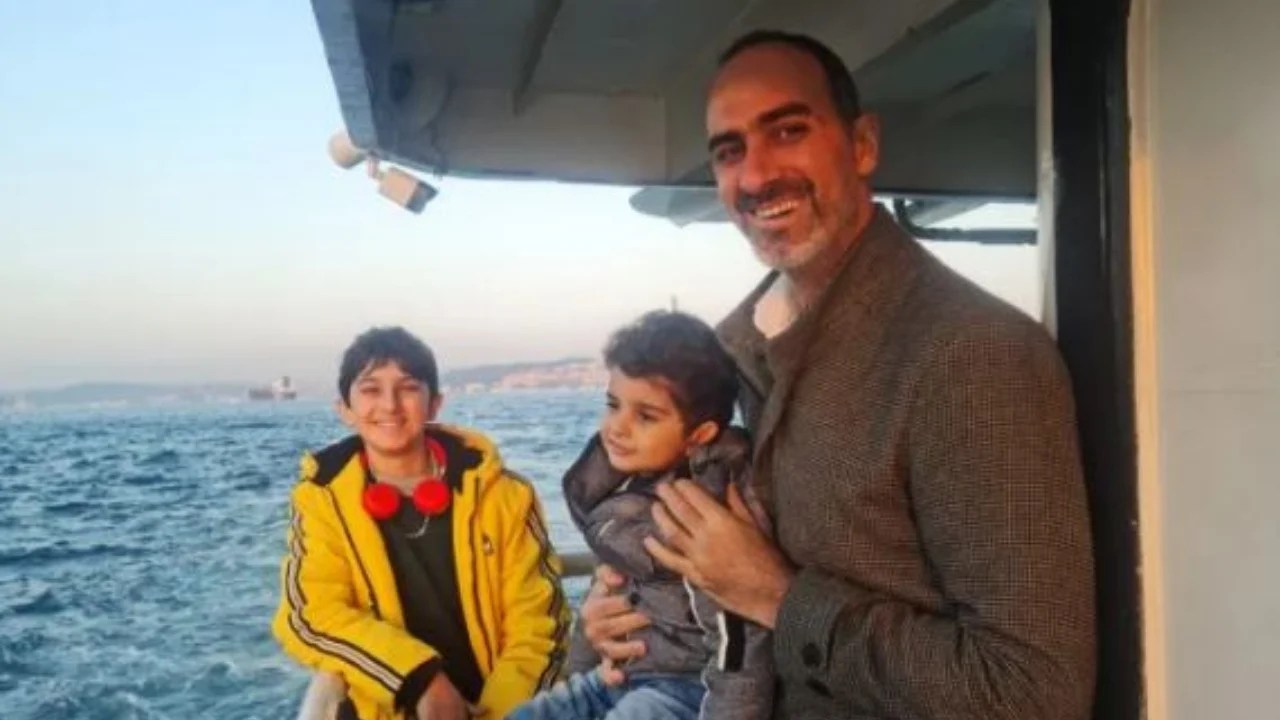 “Djali im është i tmerruar, fle me pallto gjatë natës që të jetë gati”, dëshmitë e njerëzve pas tërmetit të fuqishëm vjet në Turqi
