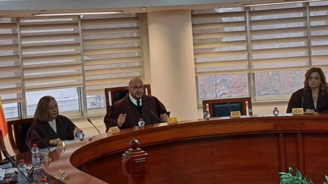 Debati për gjuhën shqipe në Maqedoninë e Veriut, Gjykata Kushtetuese shtyn vendimin: Seancë me ekspertë dhe parti politike