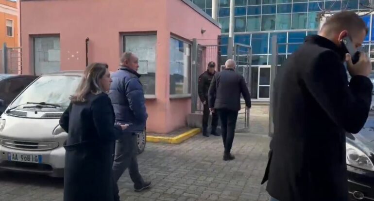 Kryetari i Bashkisë Devoll Eduard Duro, paraqitet në SPAK