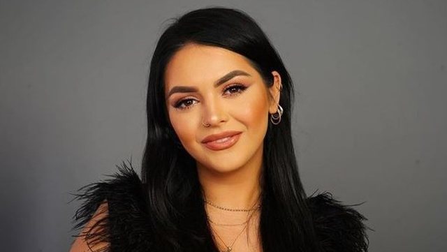 Fifi ‘sfidon’ vajzat e Instagramit me këtë foto: Kush guxon…