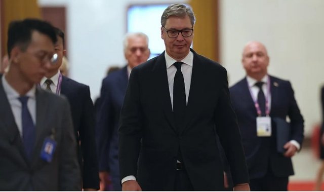 SNS në prag përjashtimi nga EPP, nis hetimi për korrupsion: Vuçiç akuzohet për br*talitet dhe aleancë me Putinin