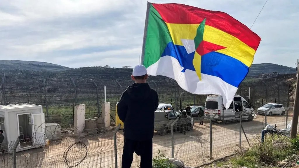 “IDF nuk do të tolerojë dëmin ndaj popullsisë”/ Izraeli sulmon Sirinë pas përleshjeve me druzët