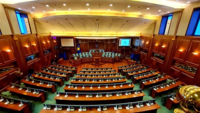 Kosova sërish në ngërç, Kurti fiton zgjedhjet, por Presidenti kërkon marrëveshje politike