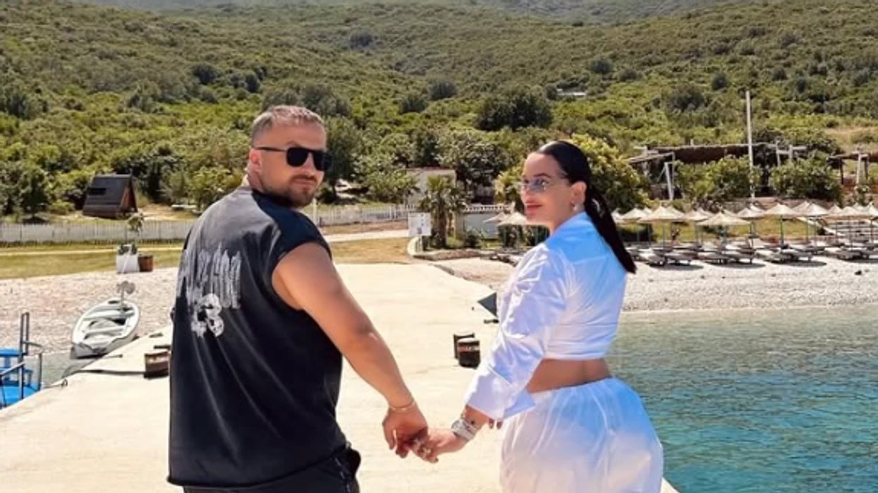 “Ti je paqja dhe shtëpia ime”, urimi emocionues i Dafina Zeqirit për ditëlindjen e partnerit