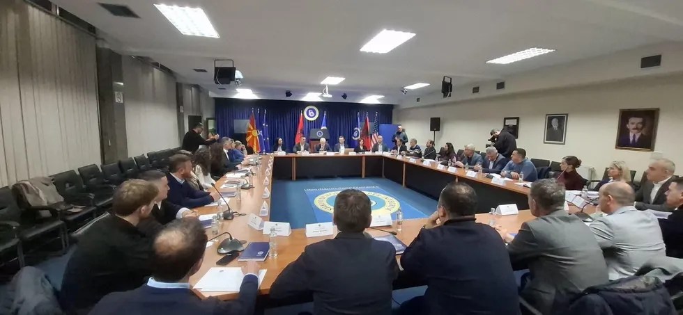 BDI ngre alarmin  Të 10 drejtorët në Ministrinë e Mbrojtjes janë maqedonas  shqiptarët pa përfaqësim drejtues