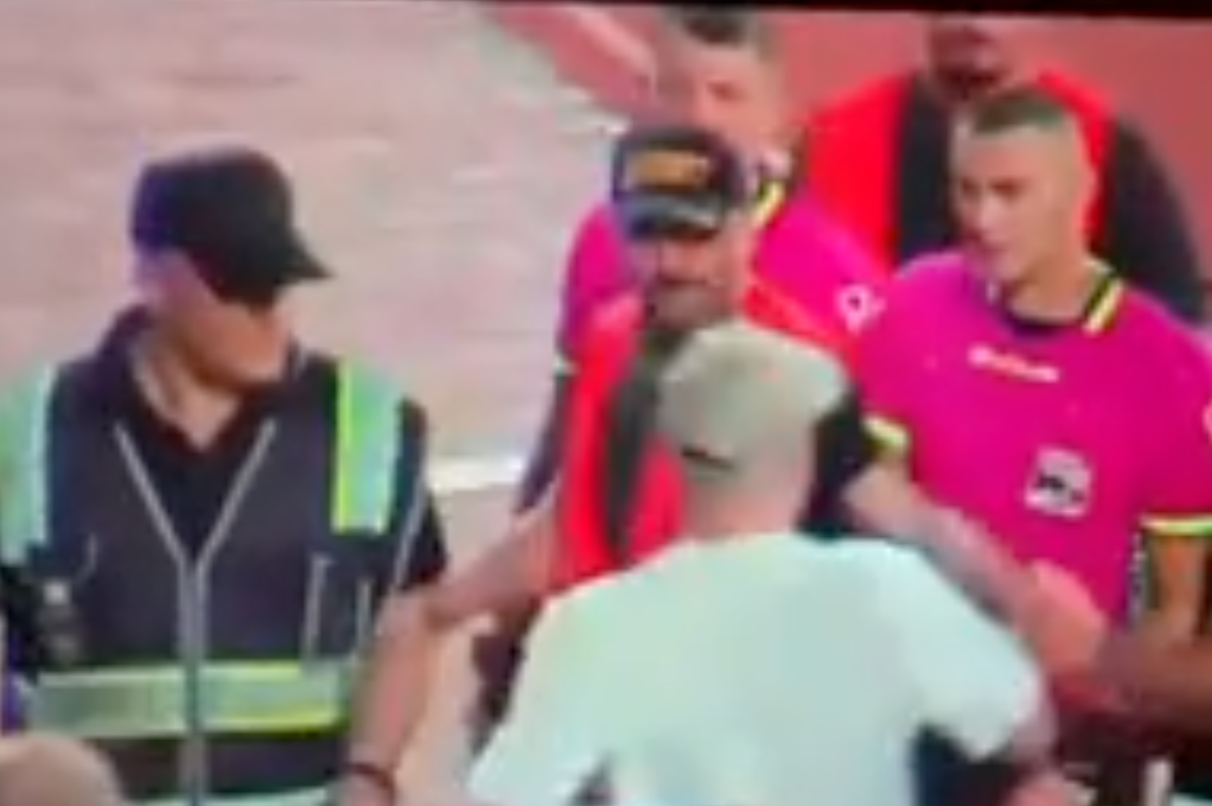 VIDEO/ Pamjet e incidentit, presidenti Alban Xhaferi godet asistentin e arbitrit Ergys Spahiu