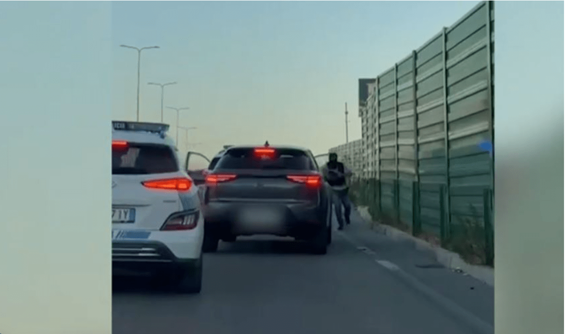 Qarkullonte i armatosur, arrestohet 32-vjeçari, i sekuestrohen një armë zjarri dhe 15 mijë euro