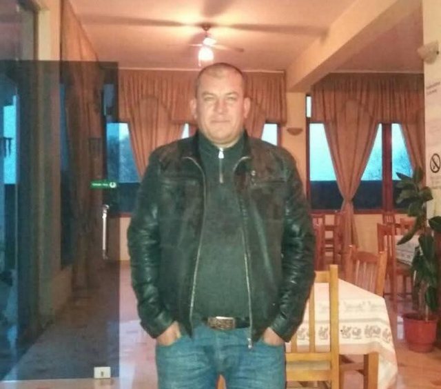 Krimi tronditës në Lushnje/ Djali vrau nënën, plagosi rëndë babanë, familja Dalladaku hap dyert e mortit