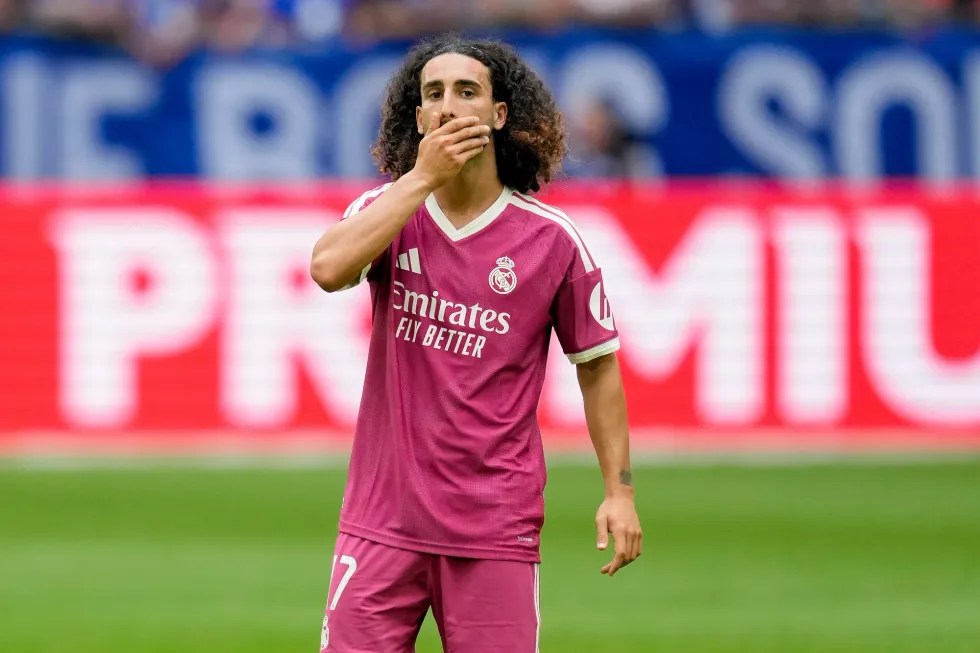 Arsyeja pse tifozët e Schalke-s vërshëllyen Marc Cucurellan në debutimin e tij me Real Madridin
