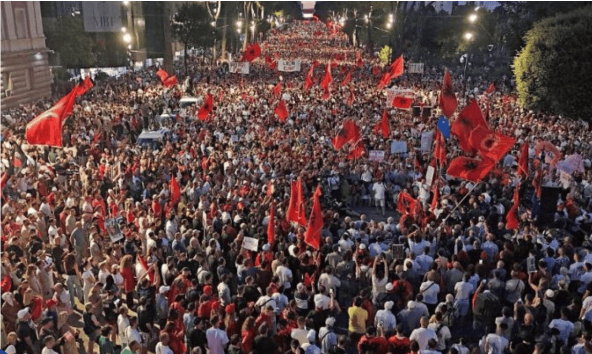 Sot mbahet protesta e 123-të kundër qeverisë, qytetarët rikthehen në shesh, kërkohet dorëheqja e Ramës
