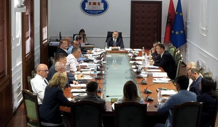 Pagat e magjistratëve, Komisioni i Ligjeve miraton ndryshimet