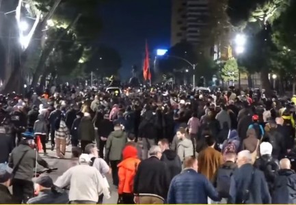 Studentët shpallin protestë para Parlamentit nesër në orën 09:00