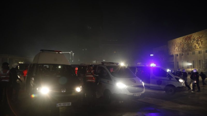 Protesta e dhunshme, qeveria shton numrin e policëve që përfitojnë 2500 euro shpërblim