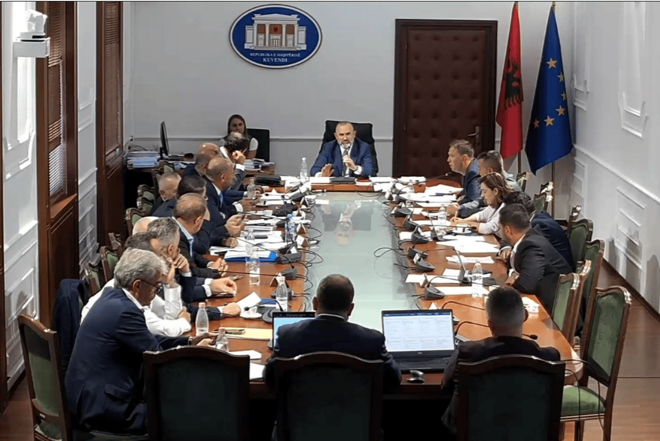 Parashikohet shkrirja e 15 Bashkive/ Komisioni i Ligjeve miraton në parim projekt-ligjin e PS për Reformën Territoriale