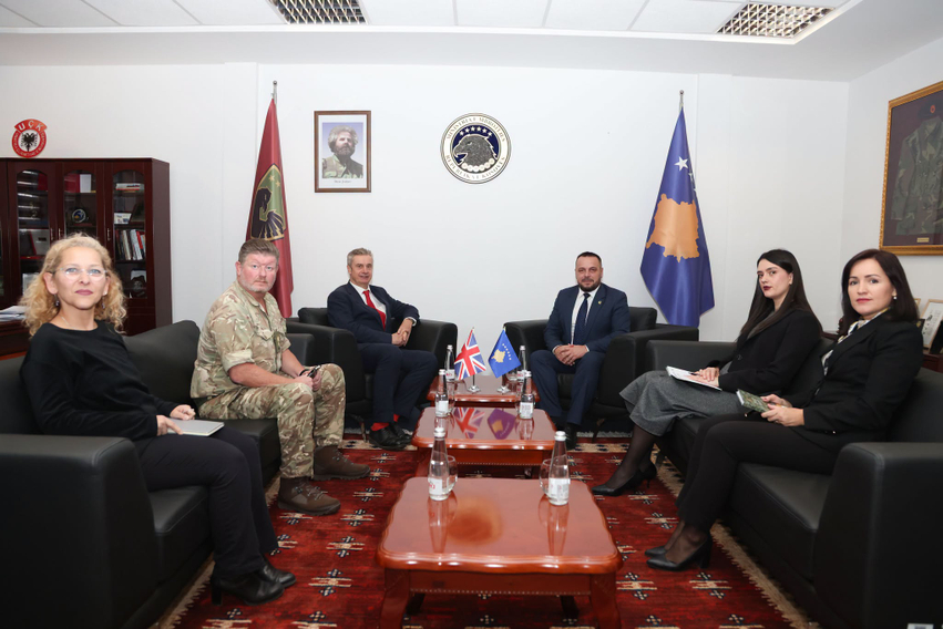 Maqedonci: Mbretëria e Bashkuar shpreh gatishmëri për zgjerimin e bashkëpunimit me Kosovën