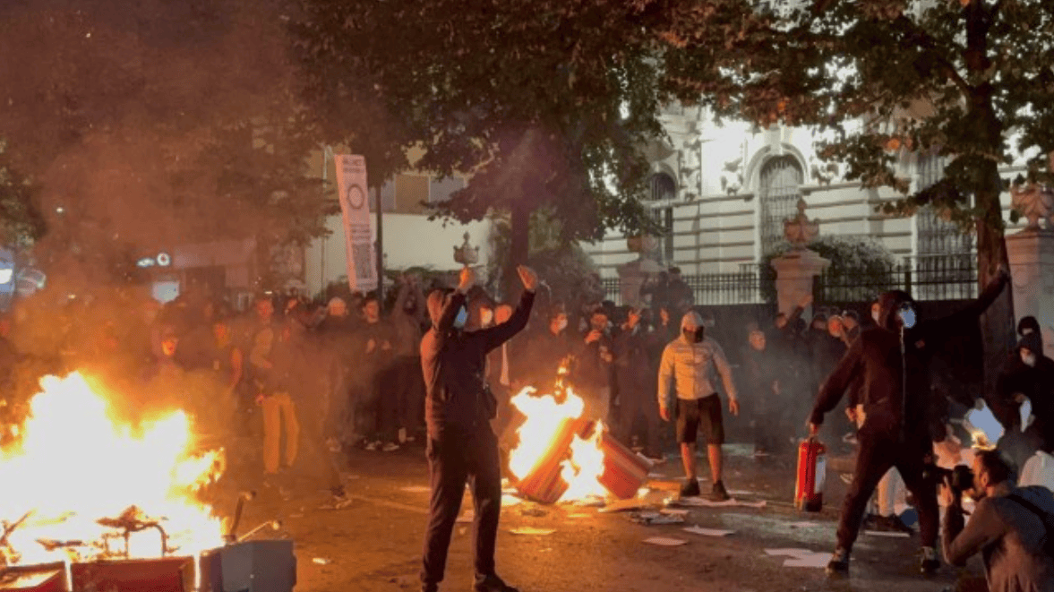 Pas përplasjeve në protestë, studentët paralajmërojnë bojkotin e mësimit