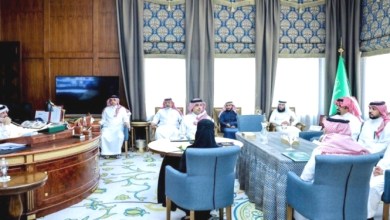 أمير " عسير " يُعفي سجيناً ويكرّم ممارساً صحياً و4 مميزين 14 020