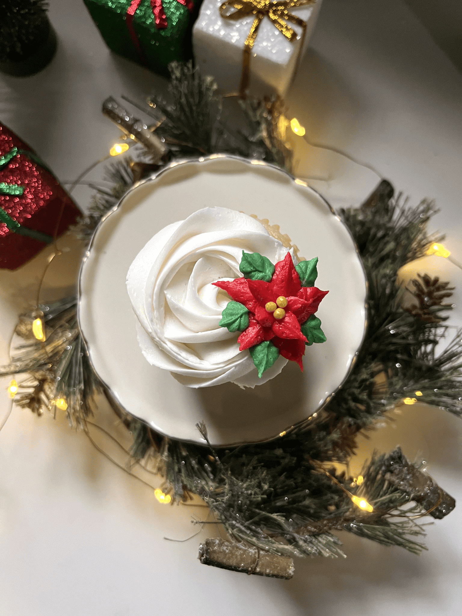 How to Pipe Buttercream Rosettes and Poinsettias