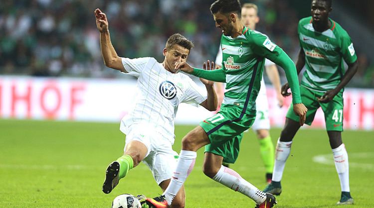 Paul Seguin Spvgg Greuther Furth Player Profile Bundesliga Paul Seguin is the son of Wolfgang Seguin. Paul Seguin Spvgg Greuther Furth Player Profile Bundesliga 41 Paul Seguin SpVgg Greuther Fuerth is shown the yellow card for a bad foul.