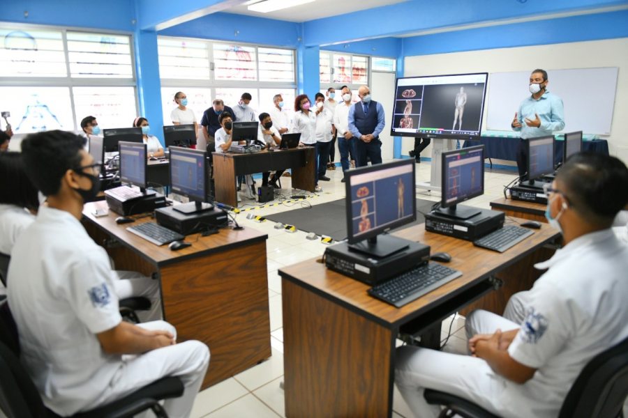 Equipan Facultad de Medicina de Tapachula, de la UNACH