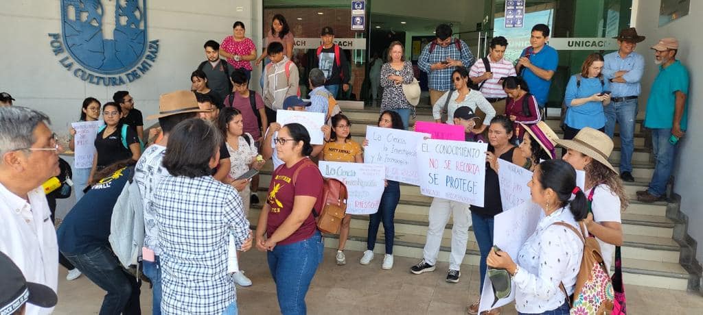 Sin becas, estudiantes de la Unicach